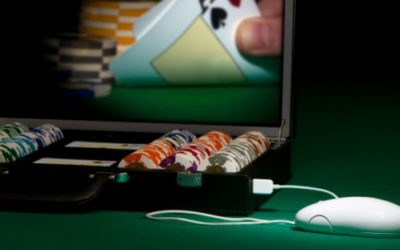 Online Casino allows you to play live games from your desktop.
